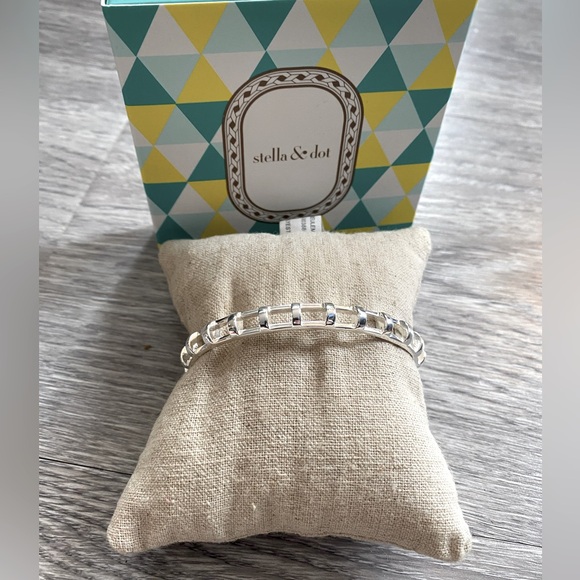 STELLA & DOT- Cage Cuff - Picture 1 of 6